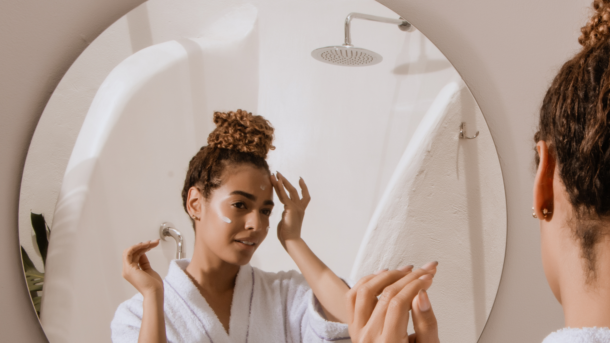 The Benefits of Silk in Skincare