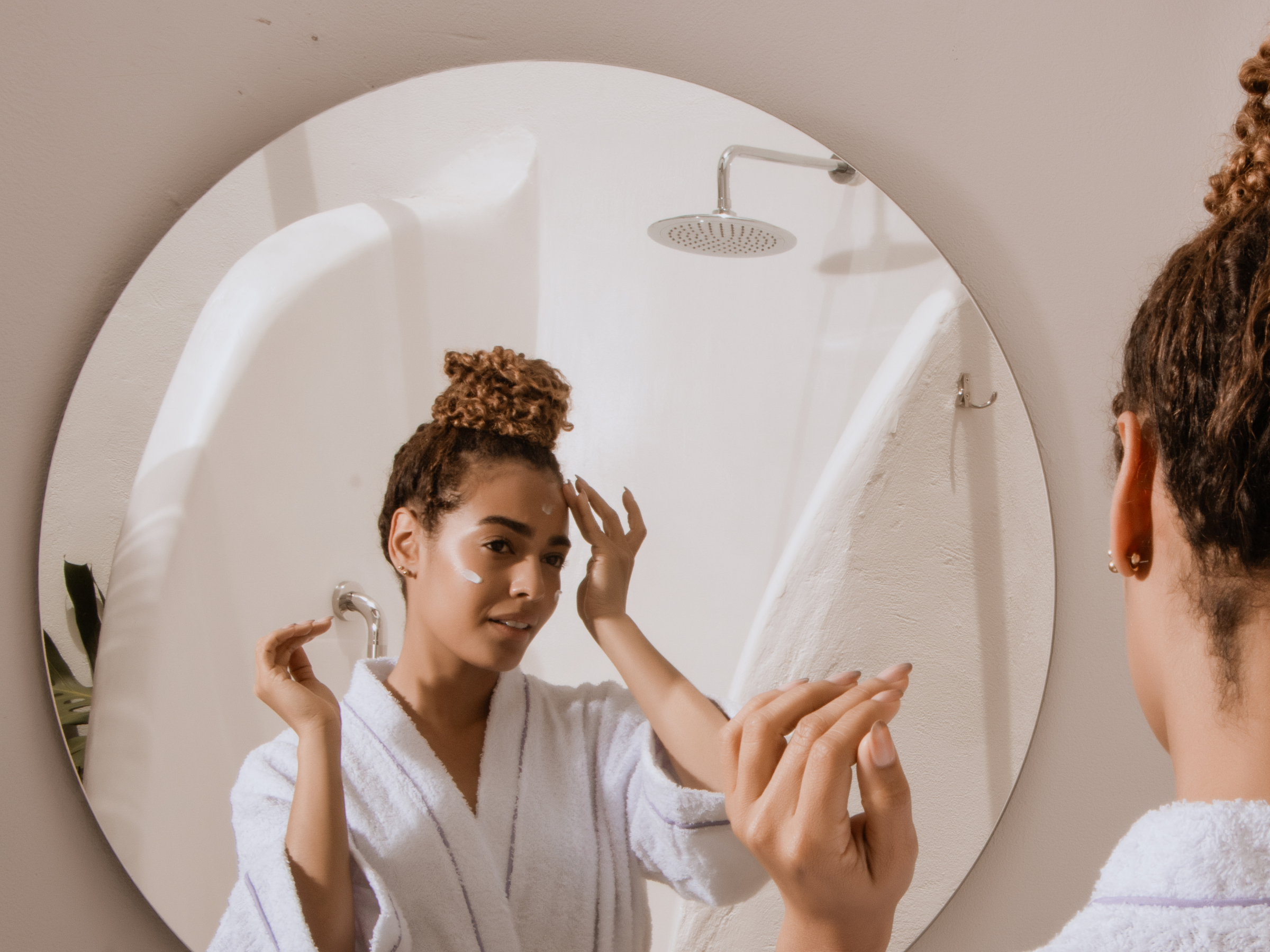 The Benefits of Silk in Skincare